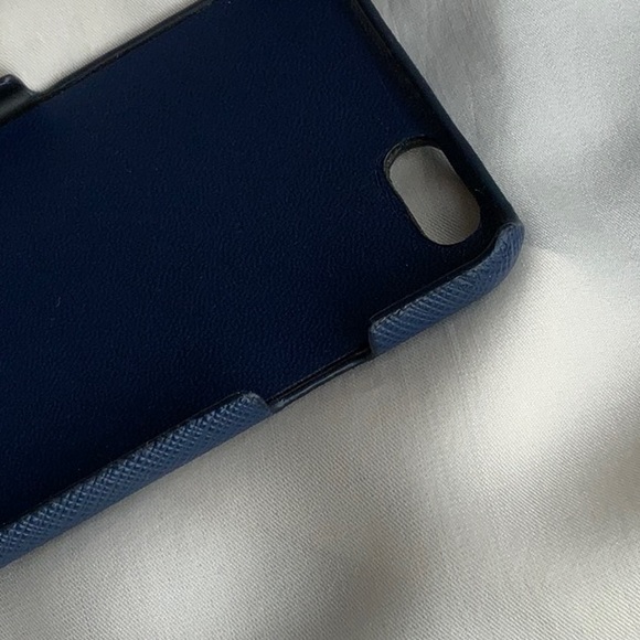 PRADA phone case - Picture 7 of 11